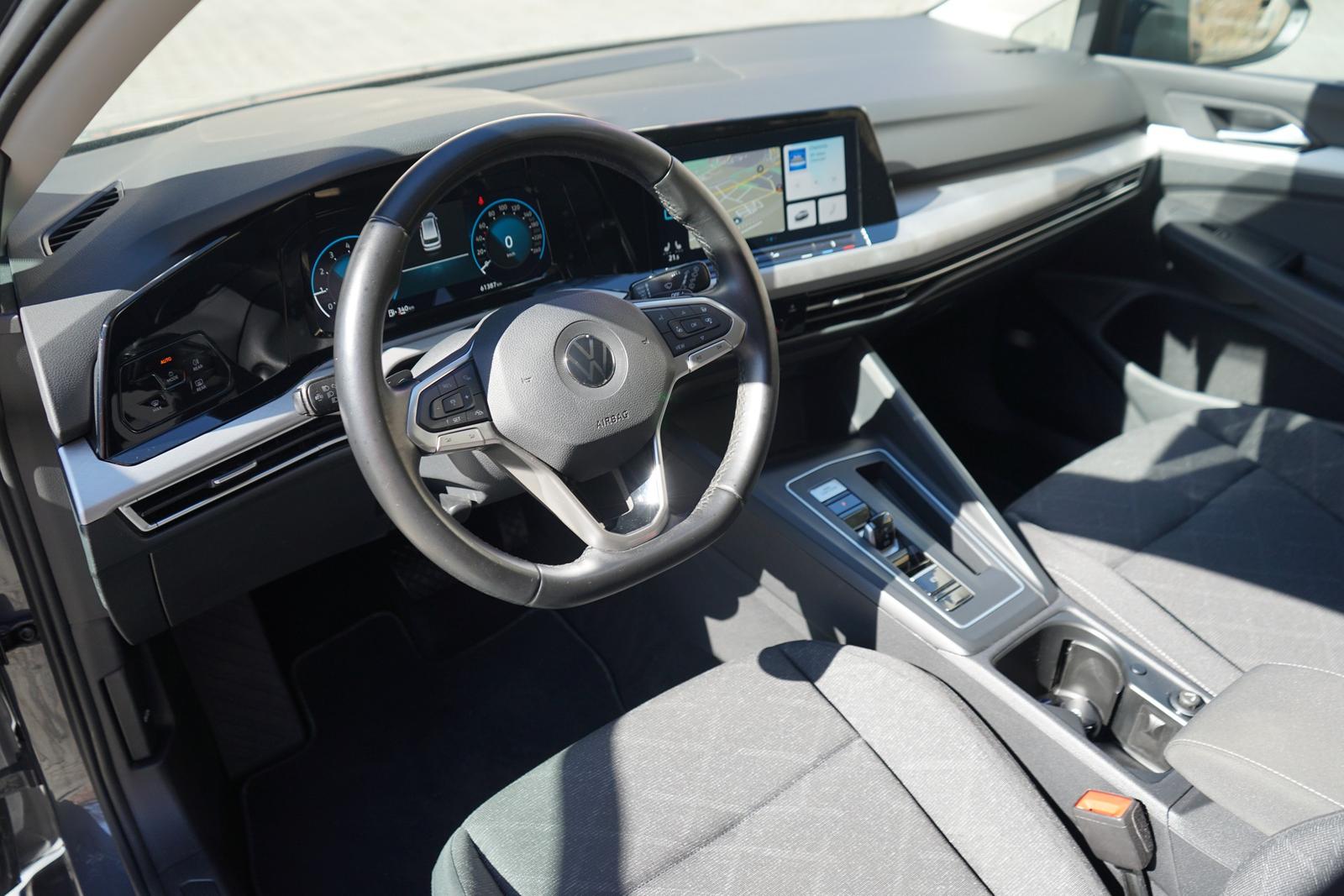 Volkswagen Golf VIII Life 1.0 eTSI DSG LED Navi ACC Kamera, миниатюра 26