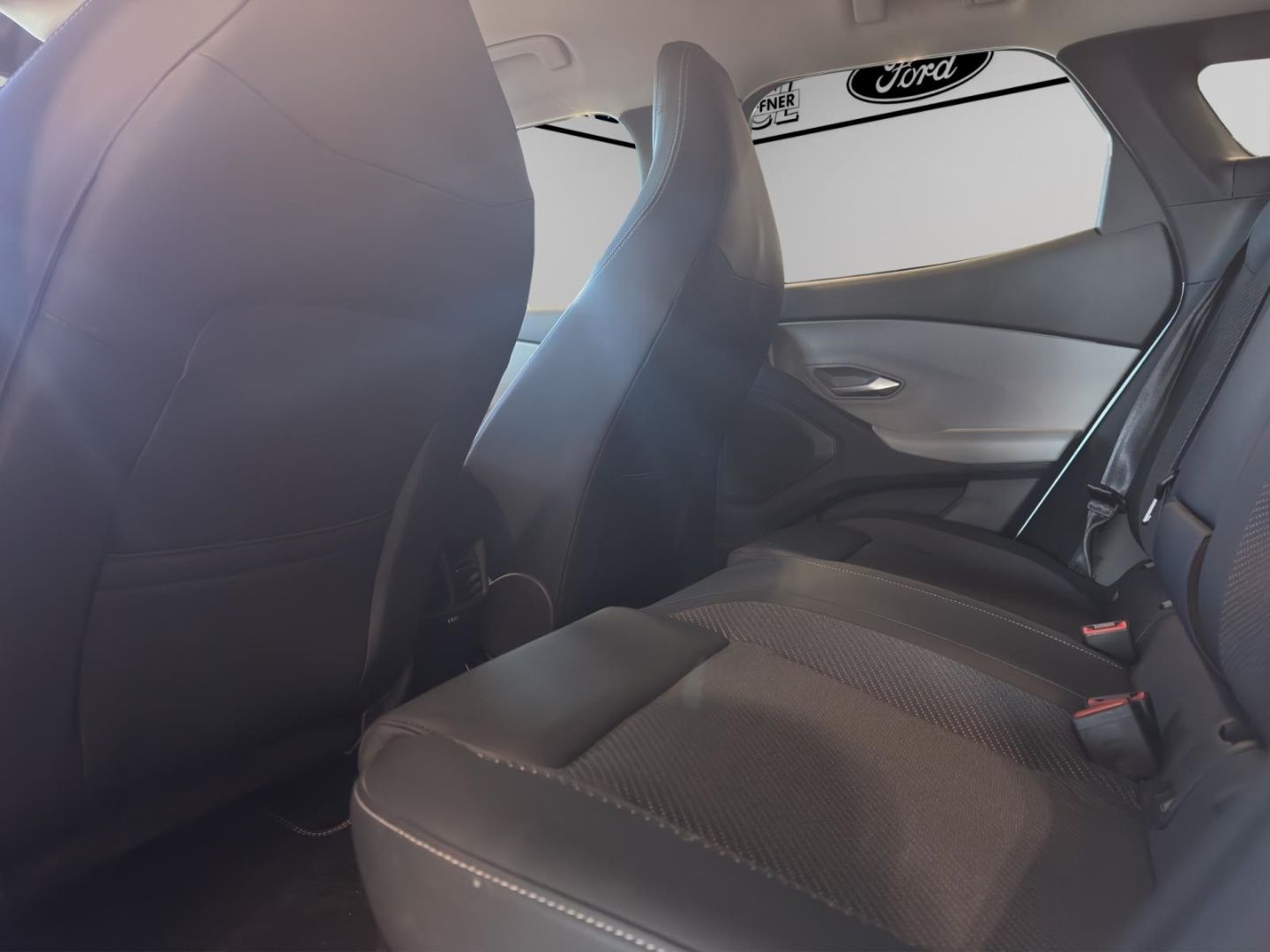 Fahrzeugabbildung Ford Explorer AWD totWinkelASS Kamera SpurhalteASS