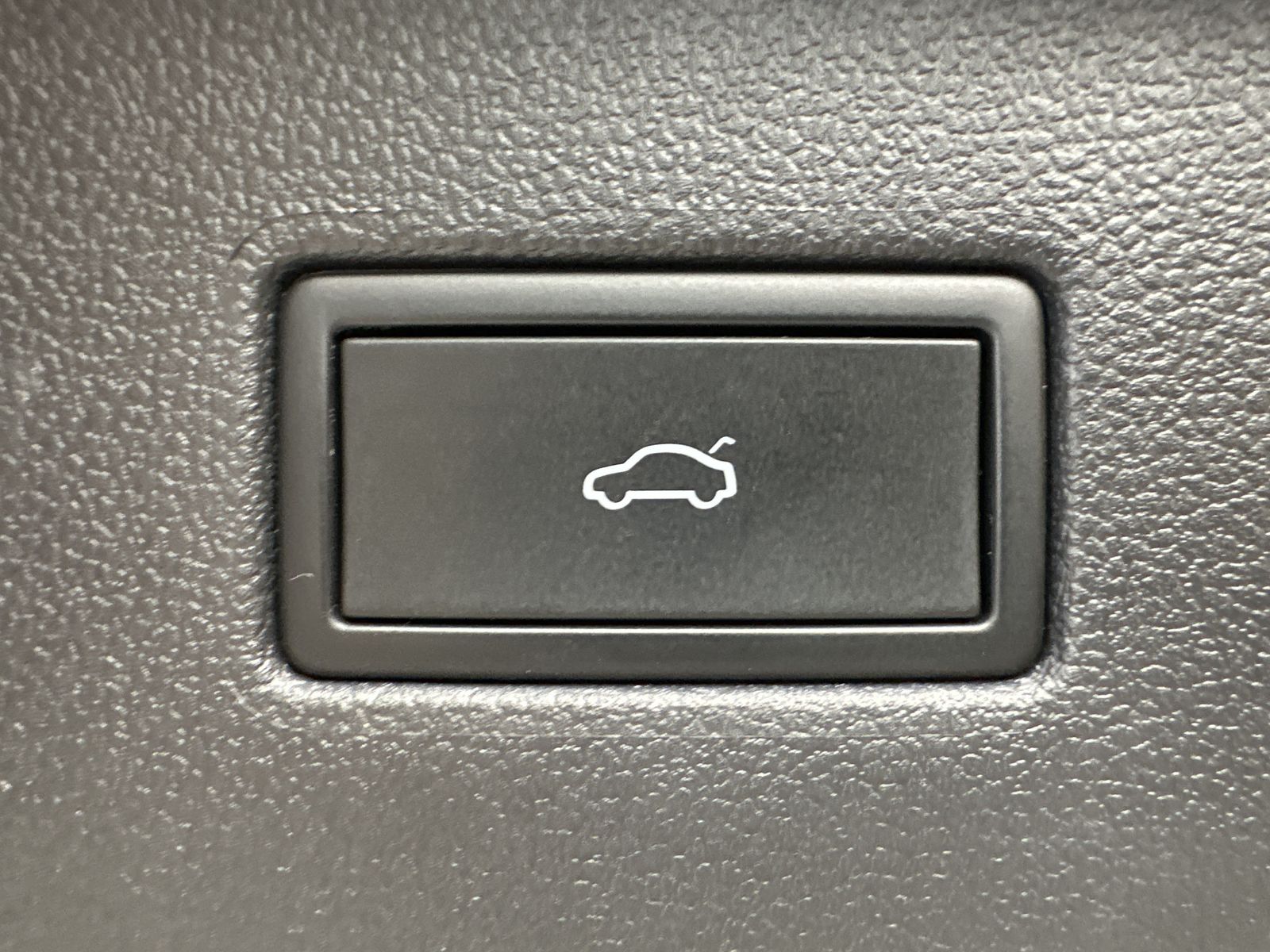 Fahrzeugabbildung Volkswagen Tiguan Allspace Elegance 4M NAV+LED+PANO+AHK+VC