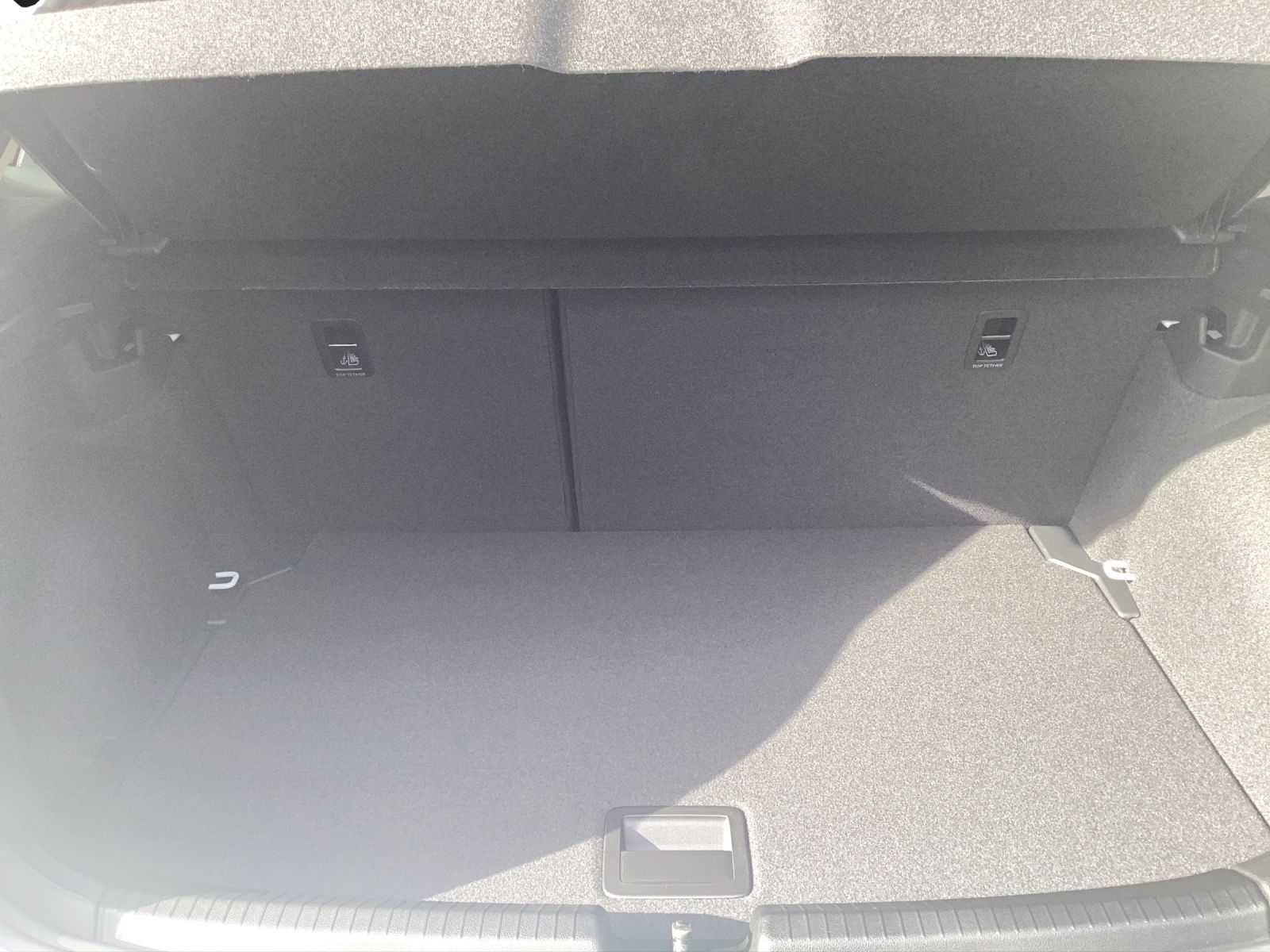 Fahrzeugabbildung Volkswagen Polo Life TSI DSG LED ACC SH RearView Climatroni