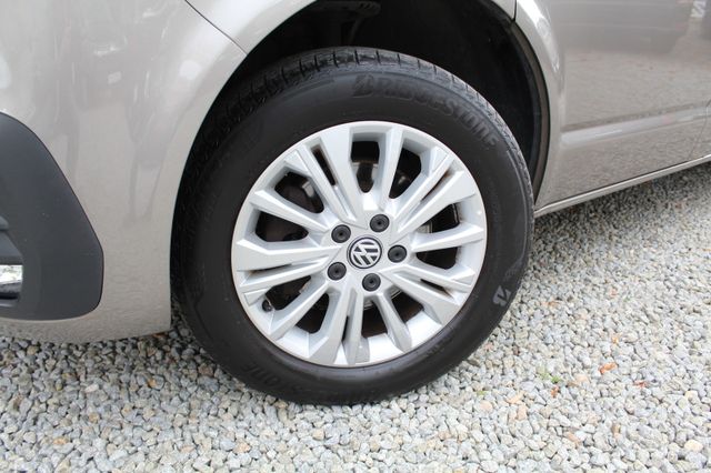 Volkswagen T6.1 Multivan 150PS DSG Navi AHK PDC 7-Sitzer