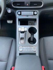 Fahrzeugabbildung Hyundai KONA Elektro 64kWh Premium NAVI LEDER SITZP SD