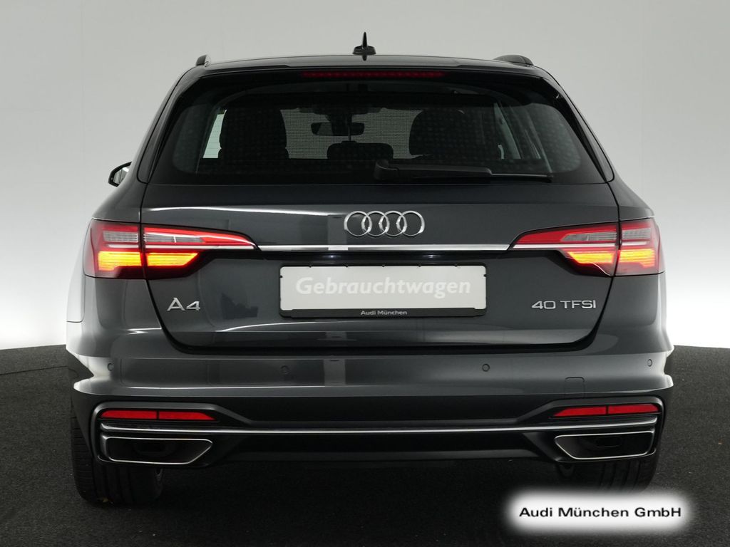 AUDI A4 2023