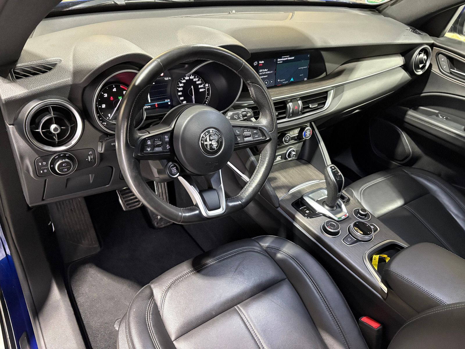 Fahrzeugabbildung Alfa Romeo Stelvio Ti Q4/MEMORY/NAVI/KAMERA/ACC/KLIMA