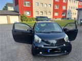 Toyota IQ 1,4-l-D-4D - - Toyota IQ: D4d