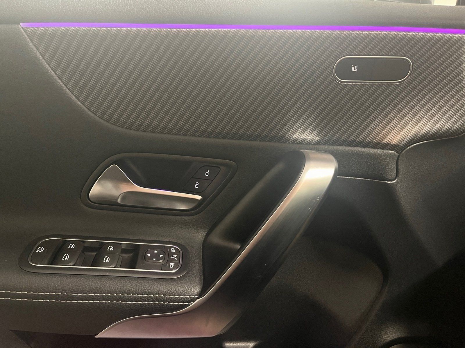 Fahrzeugabbildung Mercedes-Benz A 180 Progressive*AHK*LED*MBUX-Premium*Kamera*