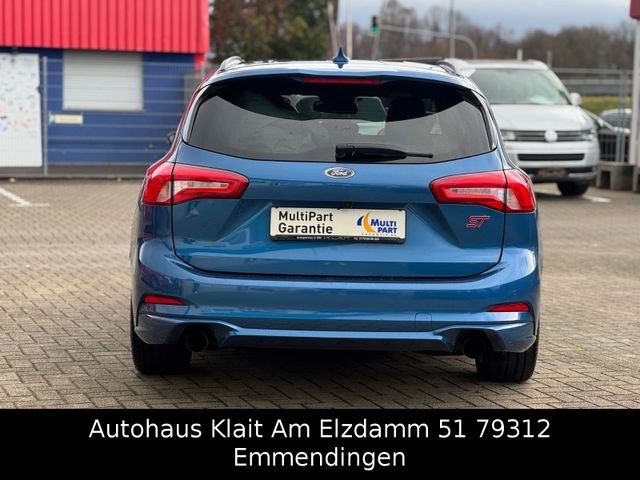 Fahrzeugabbildung Ford Focus Turnier ST B&O Soundsystem Kamera