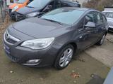 Opel Astra J Sports Tourer;TÜV NEU;inkl-Garantie;AHK+ - Opel Astra aus 2011: J