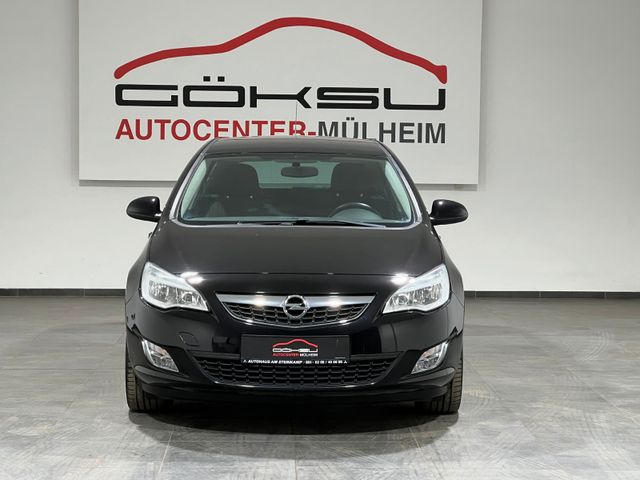 Opel Astra J Lim. 5-trg. Design Edition,Klima,aAHK