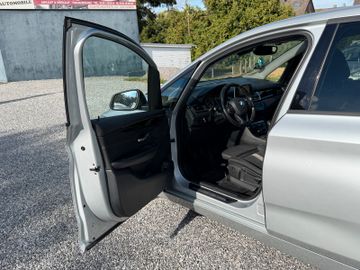 BMW 218 Gran Tourer - 11