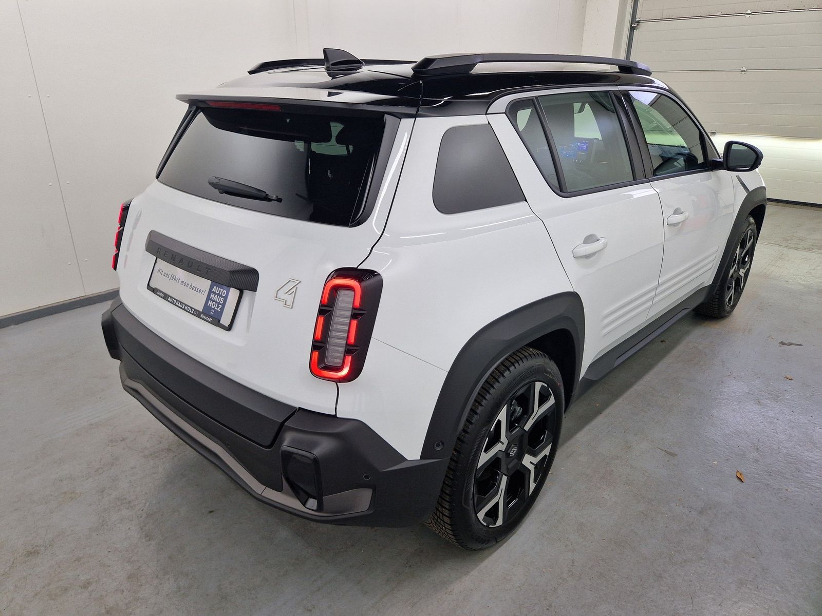 RENAULT R 4 E-Tech Techno 150 Comfort Range – Bild 4