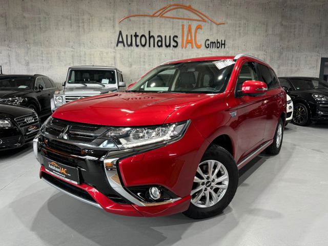 Mitsubishi Outlander PHEV Plus 4WD/LRH/SHZ/NAVI/LED/AHK