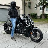 Ducati Diavel V4