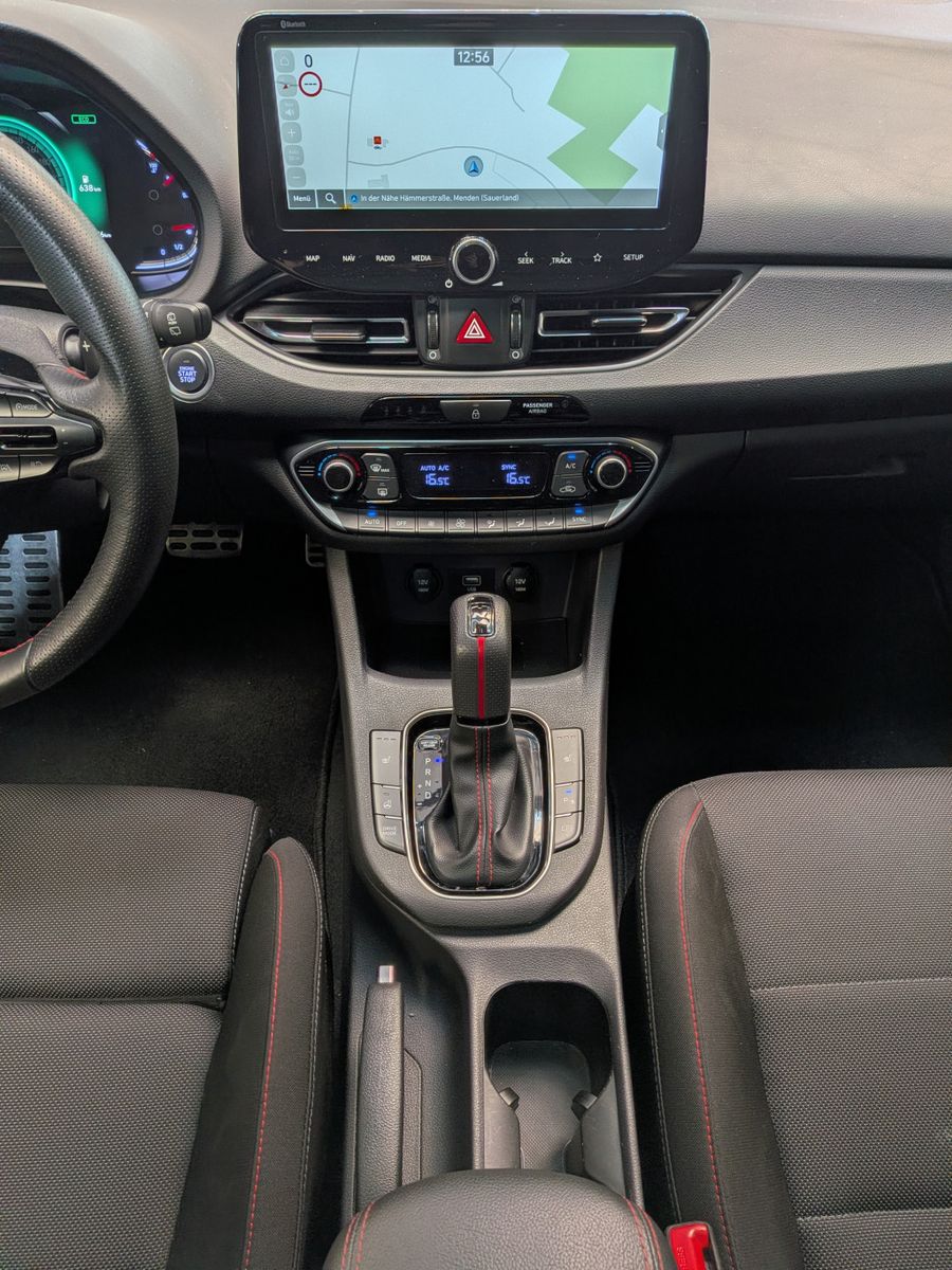 Fahrzeugabbildung Hyundai i30 1.5 N-Line LED*CARPLAY*CAM*PANO*KEYLESS*18"