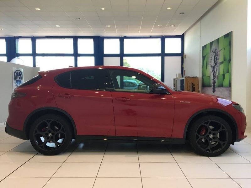 Alfa Romeo Stelvio 2.0 T 280 CV Veloce AT8 Q4 MY imagem 2