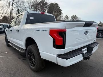 Ford F 150 Lightning XLT 2025 weiss im Vorlauf