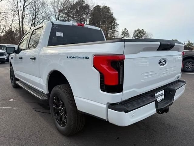 Ford F 150 Lightning XLT 2025 weiss im Vorlauf