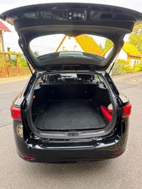 Toyota Avensis - 10