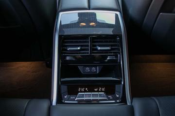 2023 Alpina B8 — миниатюра 13