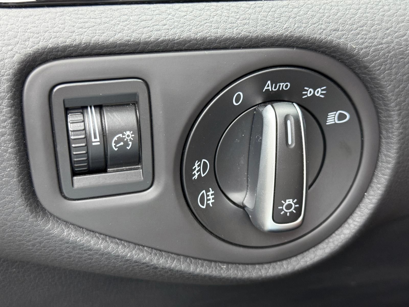 Fahrzeugabbildung SEAT 2.0 TDI*4DRIVE*7-SITZ*DCC*E-ST*STHZG*MASSAGE*AHK