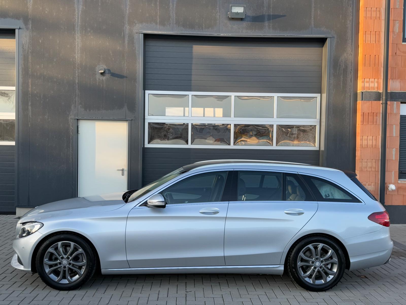 Mercedes-Benz C 180 T CGI *LED*NAVI*AHK*8FACH*TÜV NEU*SHZ*