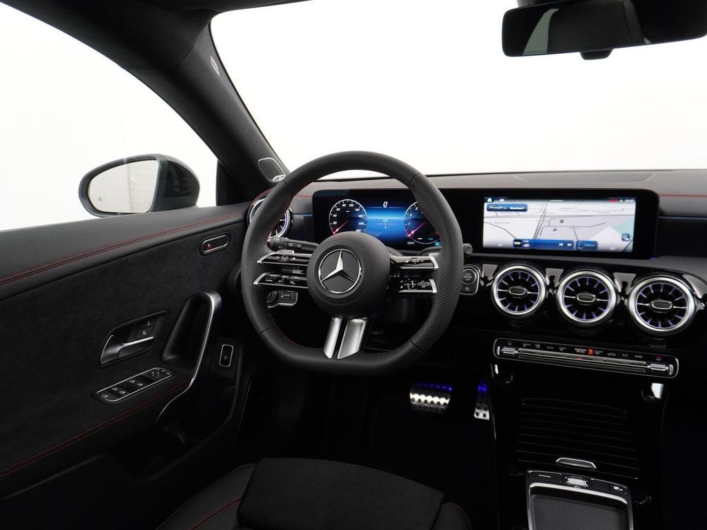 Mercedes-Benz CLA 180 Shooting Brake Star Edition AMG Line | P
