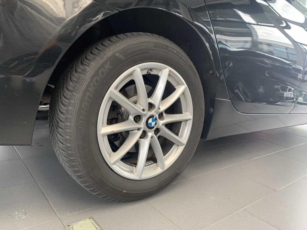 BMW 218