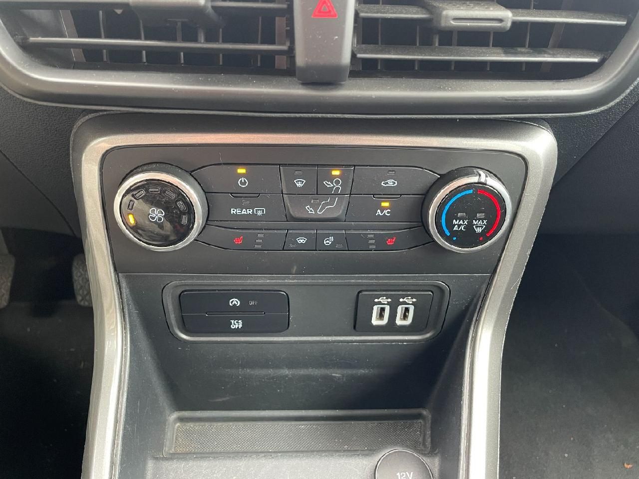 Fahrzeugabbildung Ford EcoSport Winterpaket