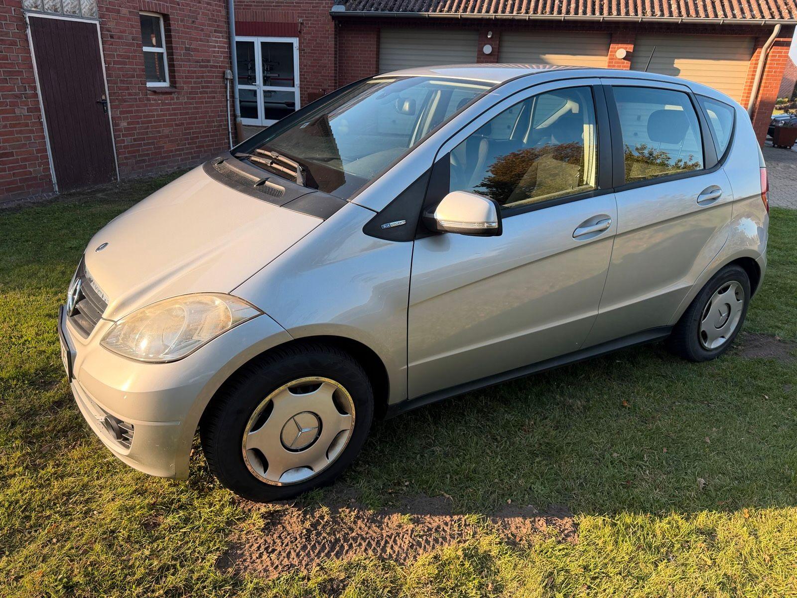 Mercedes-Benz A150 2009 — rear view