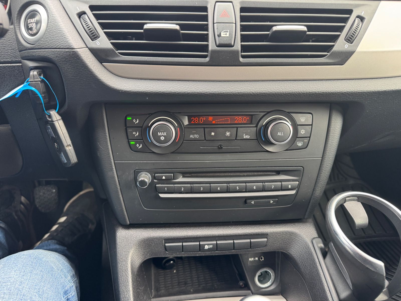 Fahrzeugabbildung BMW X1 18 i sDrive Navi+Tempomat