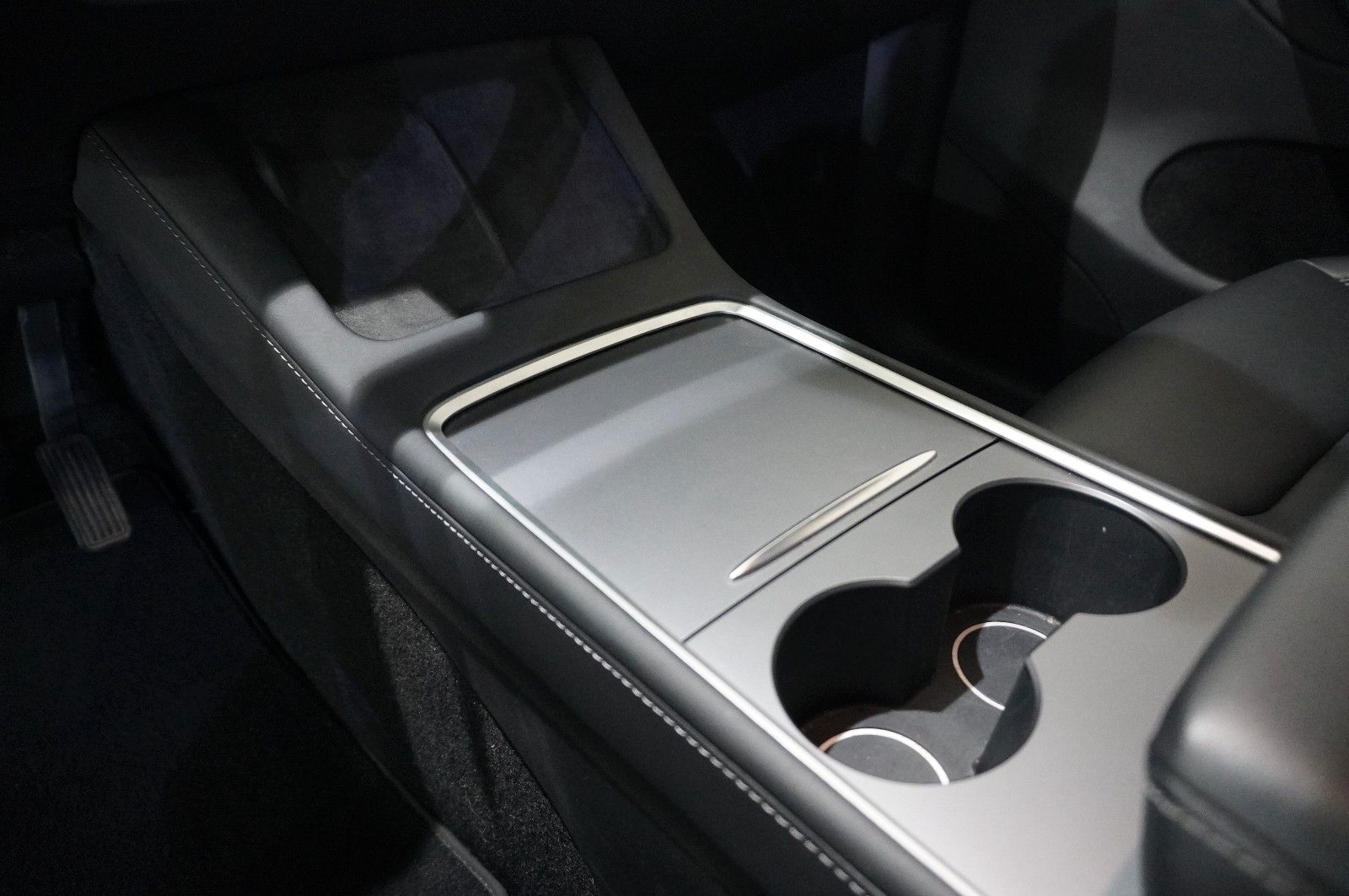 Fahrzeugabbildung Tesla Model Y LONGRANGE DUAL-MOTOR NAVI/KAMERA/DAB/AMD