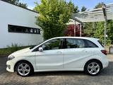 Mercedes-Benz B 180 d Style Style | TOP-Zustand | 4l Verbrauch - Mercedes B 180 mit Schiebedach