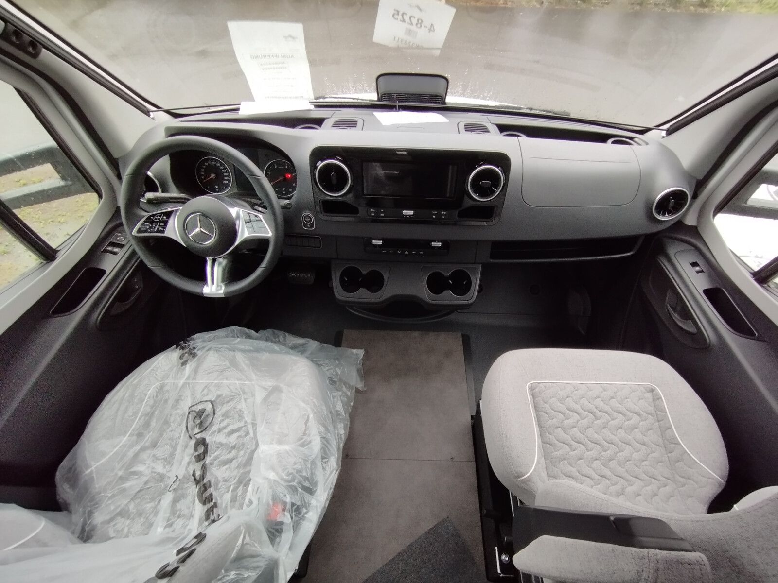 Fahrzeugabbildung Malibu T 490 RB LE comfort Mercedes,Distronic,LED,Autom