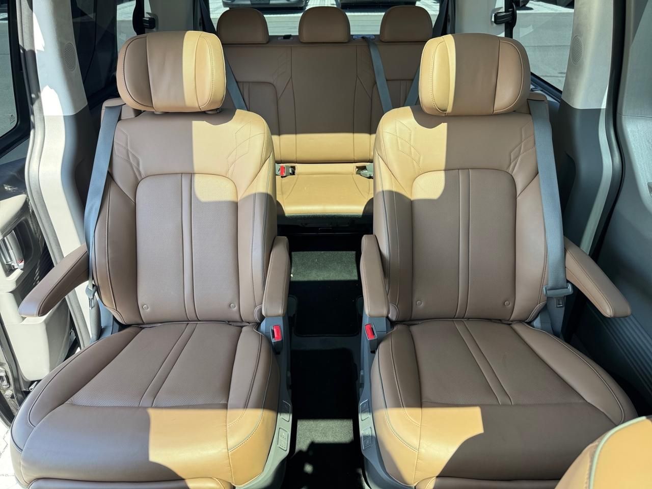 Fahrzeugabbildung Hyundai STARIA SIGNATURE *PANO*LED*NAVI*BOSE-SOUND*360°