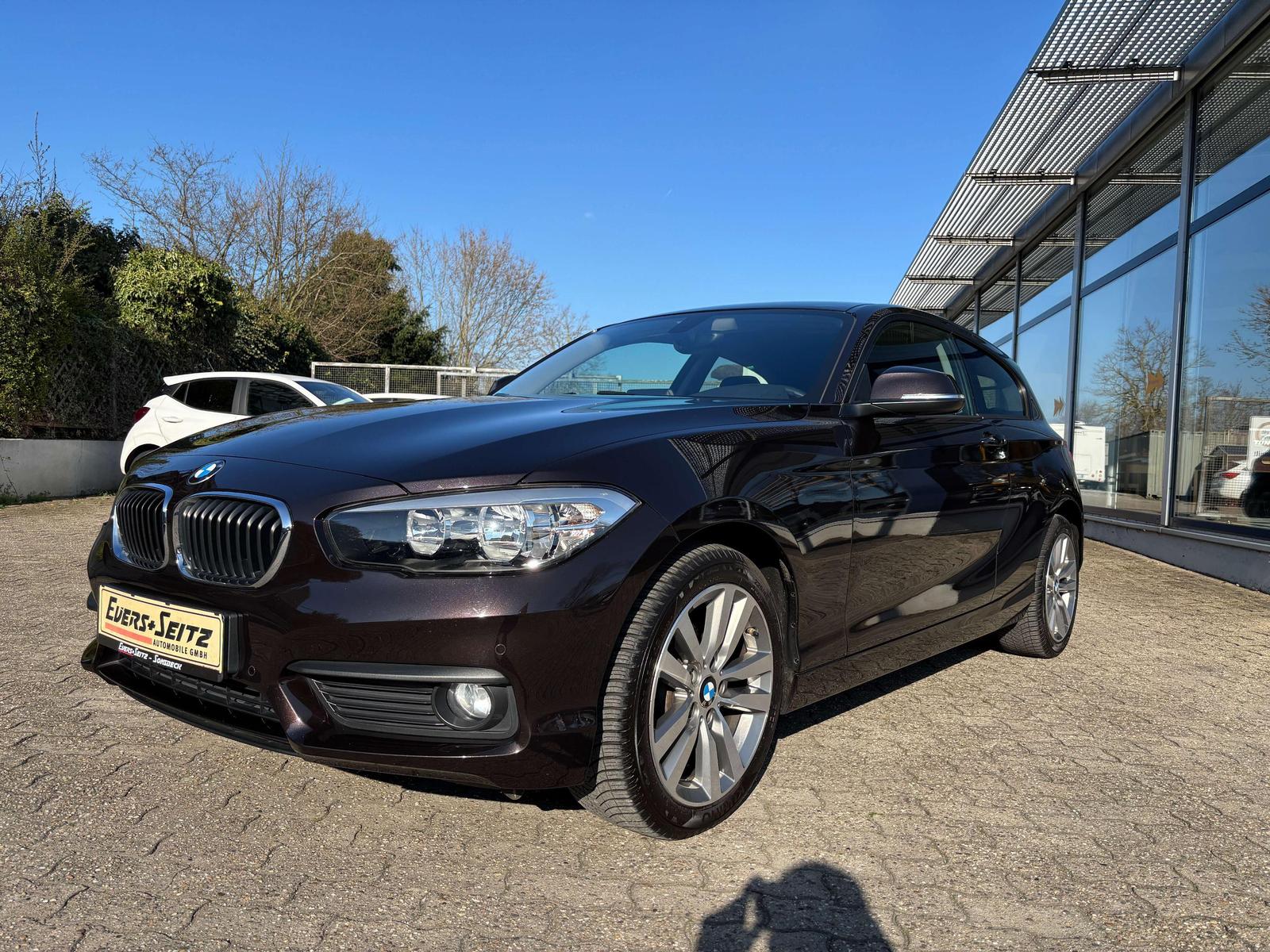 BMW 118 118 i Advantage (Navi, Allwetter, Teilleder)