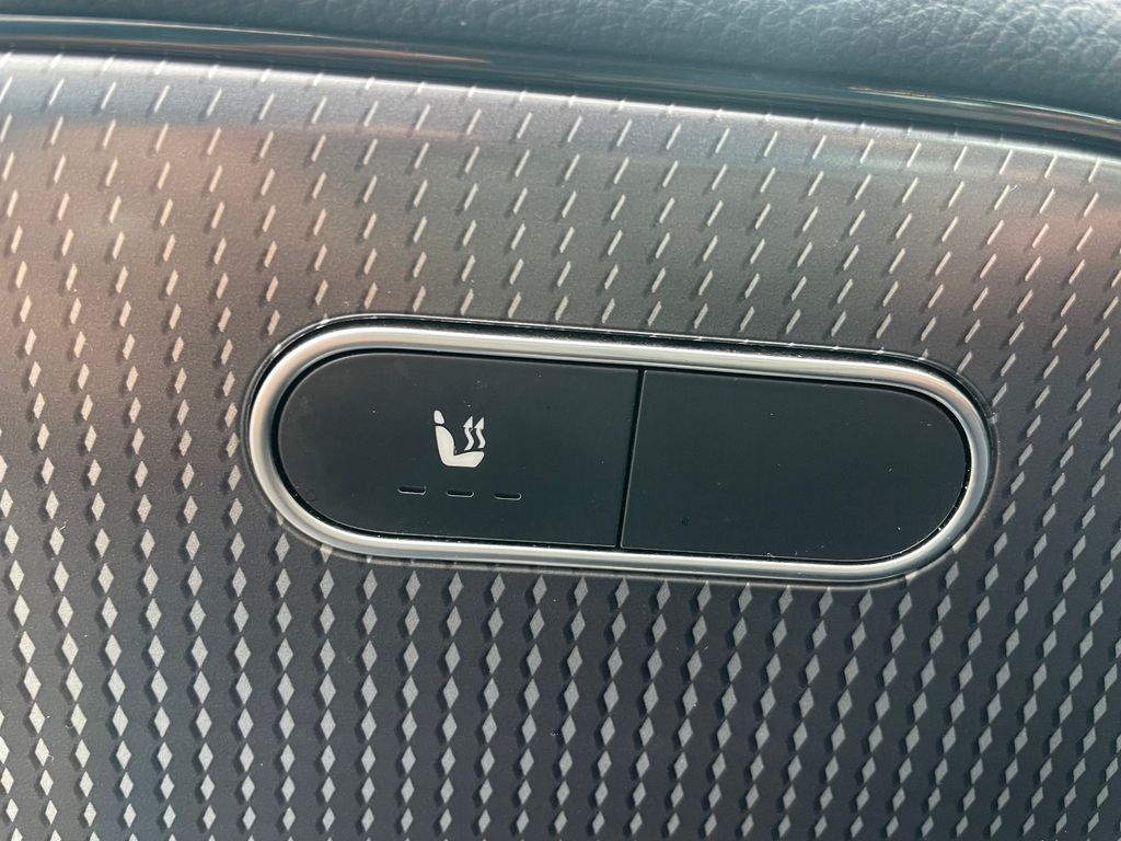 MERCEDES-BENZ B 250 21