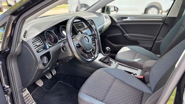 Fahrzeugabbildung Volkswagen Golf