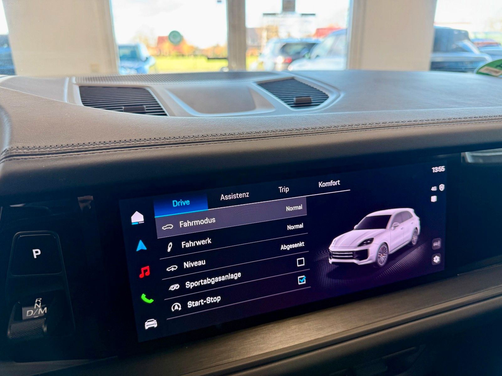 Fahrzeugabbildung Porsche Cayenne GTS SportDesign/Panorama/InnoDrive