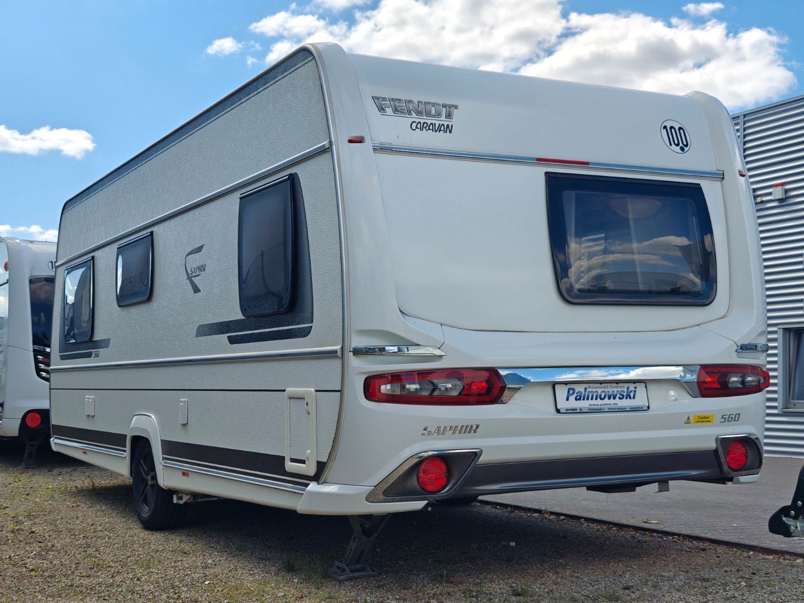 Fahrzeugabbildung Fendt Saphir 560 SF - Mover, Backofen, Citywasser -