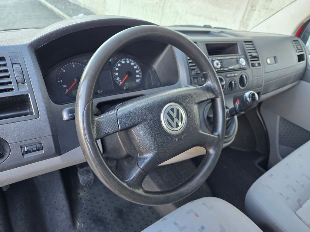 VW T5 Caravelle 9 Sitzer 1.9TDI 105PS AHK HU NEU!! VW T5 Caravelle 9 Sitzer 1.9TDI 105PS AHK HU NEU!!