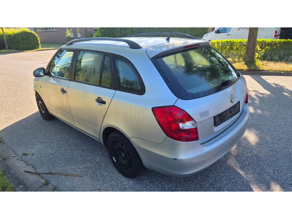 Skoda Fabia 2012 — photo 11