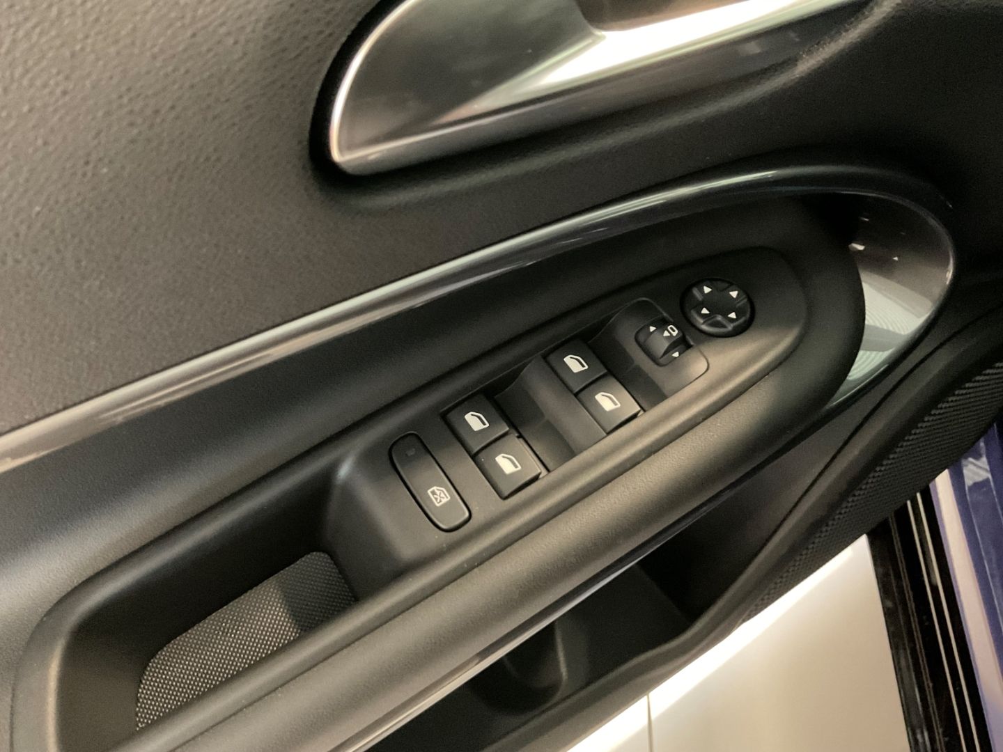 Abarth 600e - Bild 8