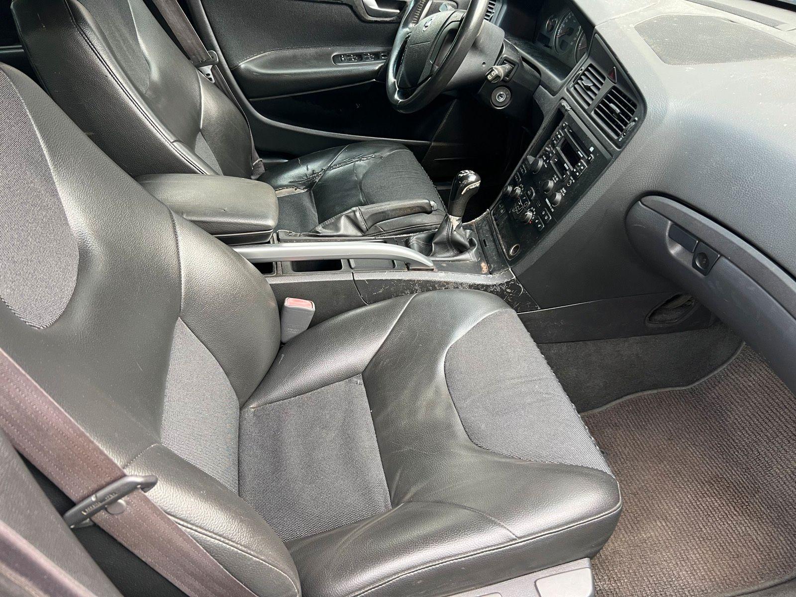 Volvo XC70 2004 — photo 10