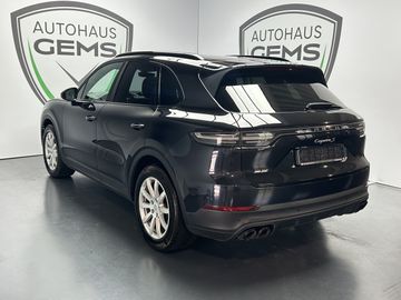 Porsche Cayenne - 6