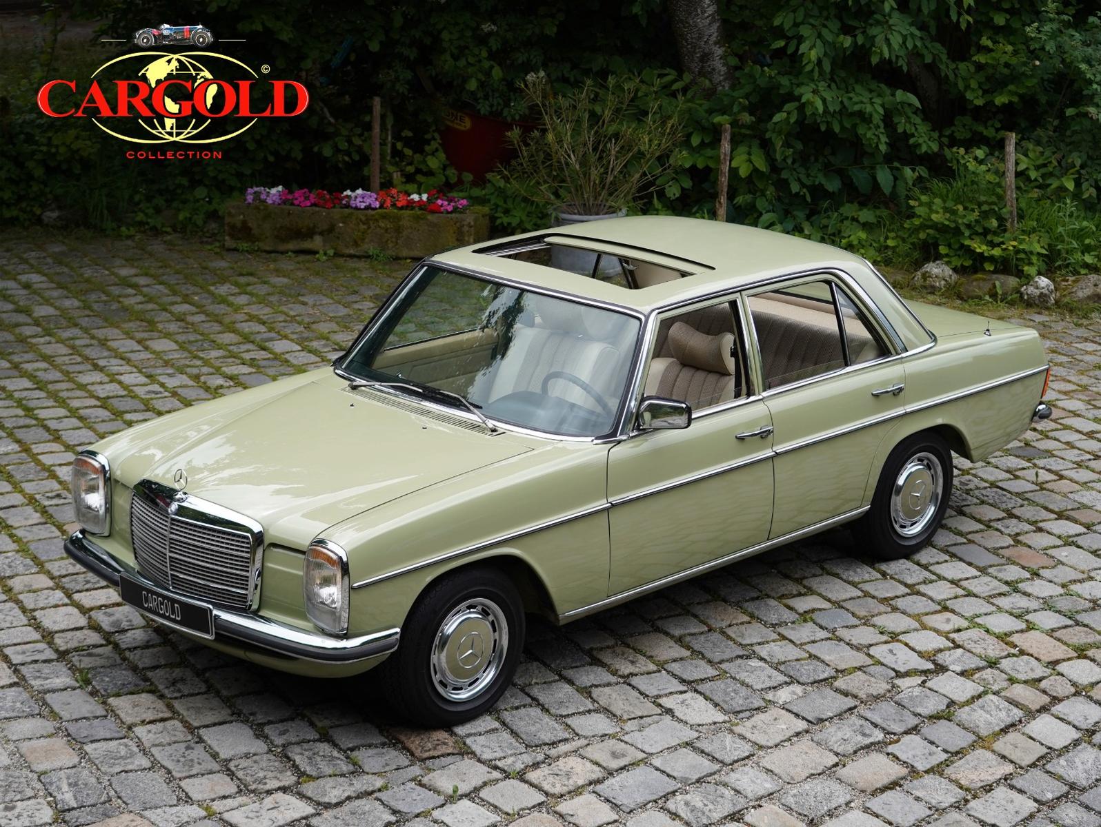 Mercedes-Benz 230.4 Strich-8 erst 41.282 km!