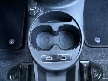 Fahrzeugabbildung Fiat 500 Mild Hybrid DAB UConnect PDC Klima uvm.
