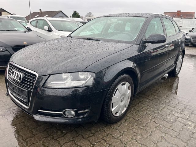 Audi A3 1.6  Sportback Tempomat Sitzheizung PDC Klima