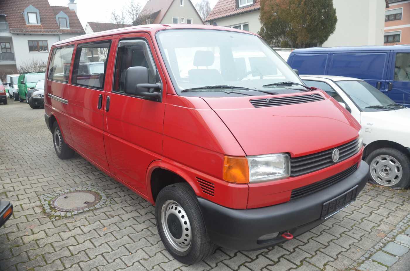 Volkswagen T4 Bus 2.5 Benziner,  Langer Radstand,  Schiebed