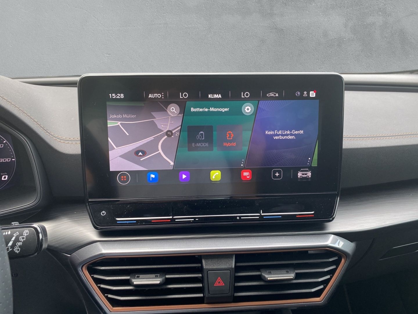 Fahrzeugabbildung CUPRA Formentor Basis e-HYBRID 1.4 EU6d *Navi *digital