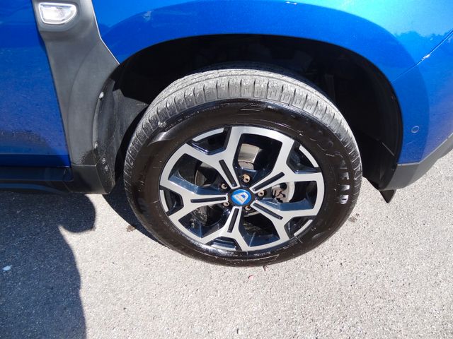 Fahrzeugabbildung Dacia Duster II Celebration/4x4/1.Hd/Navi/Kamera